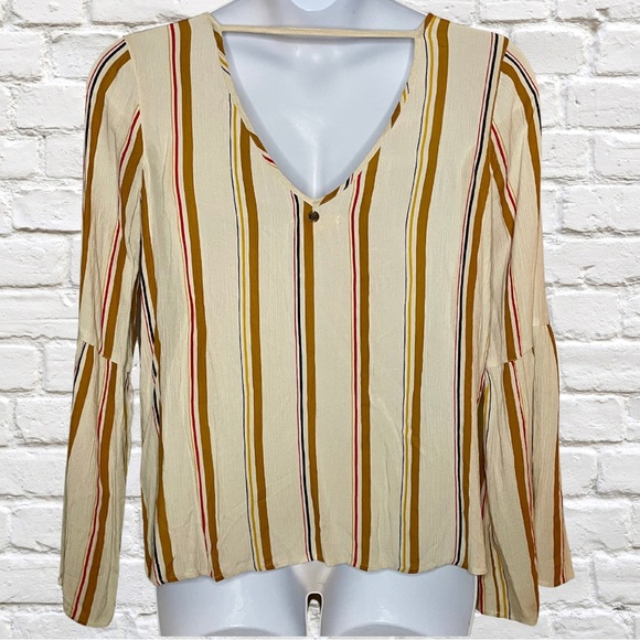 Billabong Button-Down Bell Sleeve Blouse - Picture 2 of 4